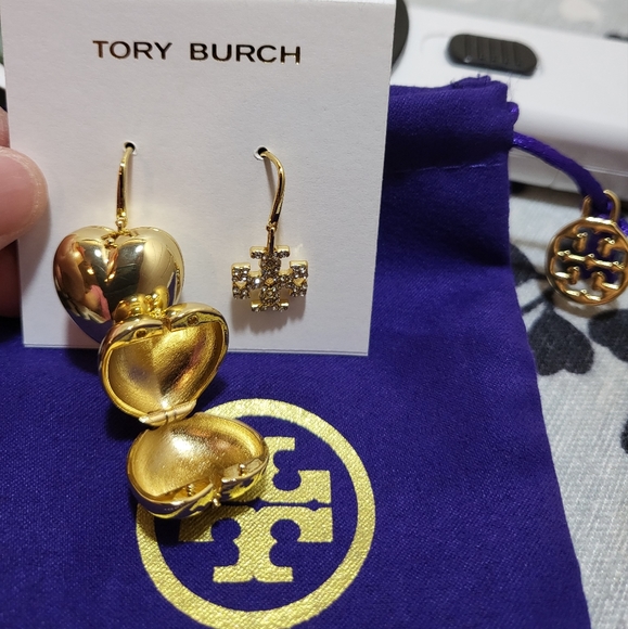 *** SOLD OUT *** Tory Burch Heart Locket Earrings - Picture 8 of 8